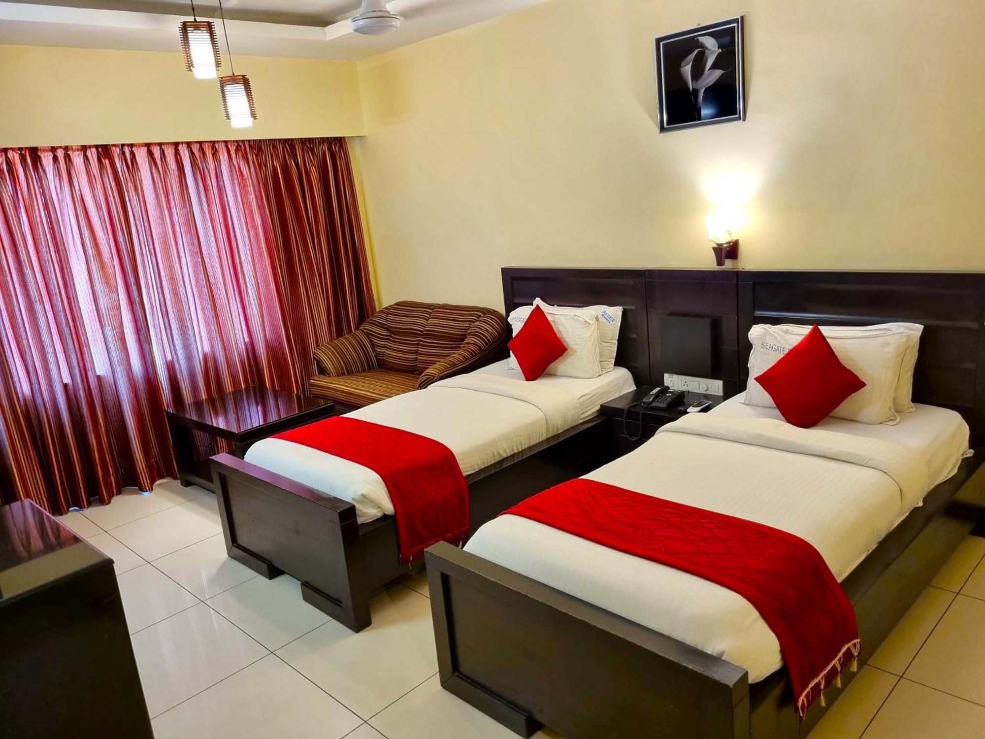 Seagate Church View Resorts Velankanni Buitenkant foto